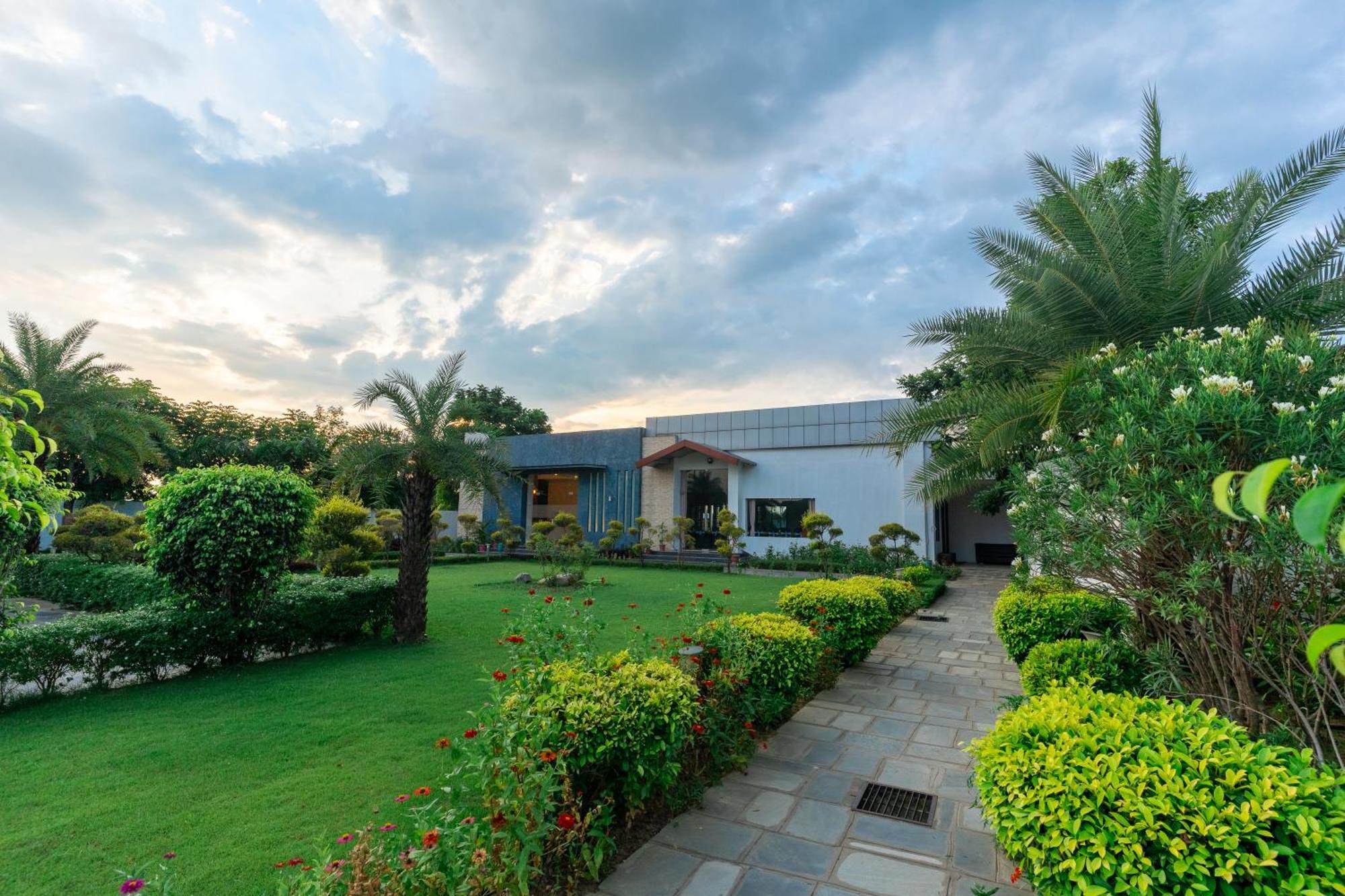 Lumbini Palace Resort Εξωτερικό φωτογραφία